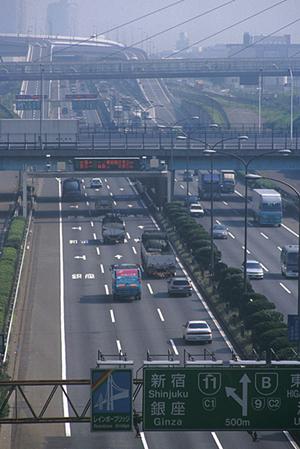 車買取・車査定の【公式】ティーバイティーガレージ｜全国無料出張査定と高価買取で古い車や動かない車も即現金化可能